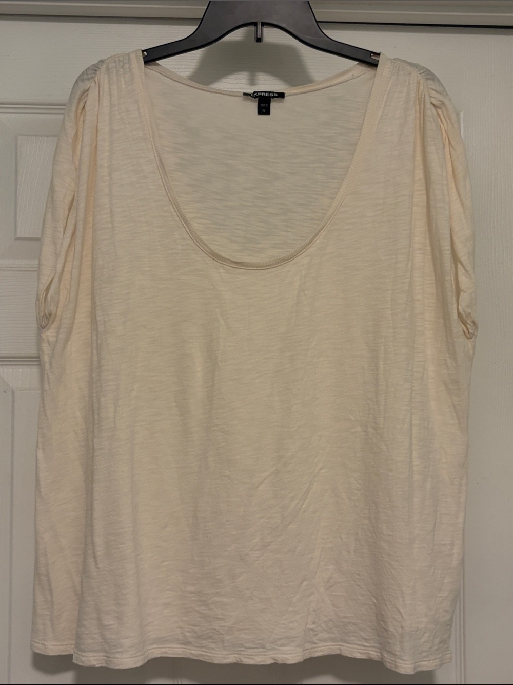 2/$10 Express Cream Scoop Neck short Sleeve Top